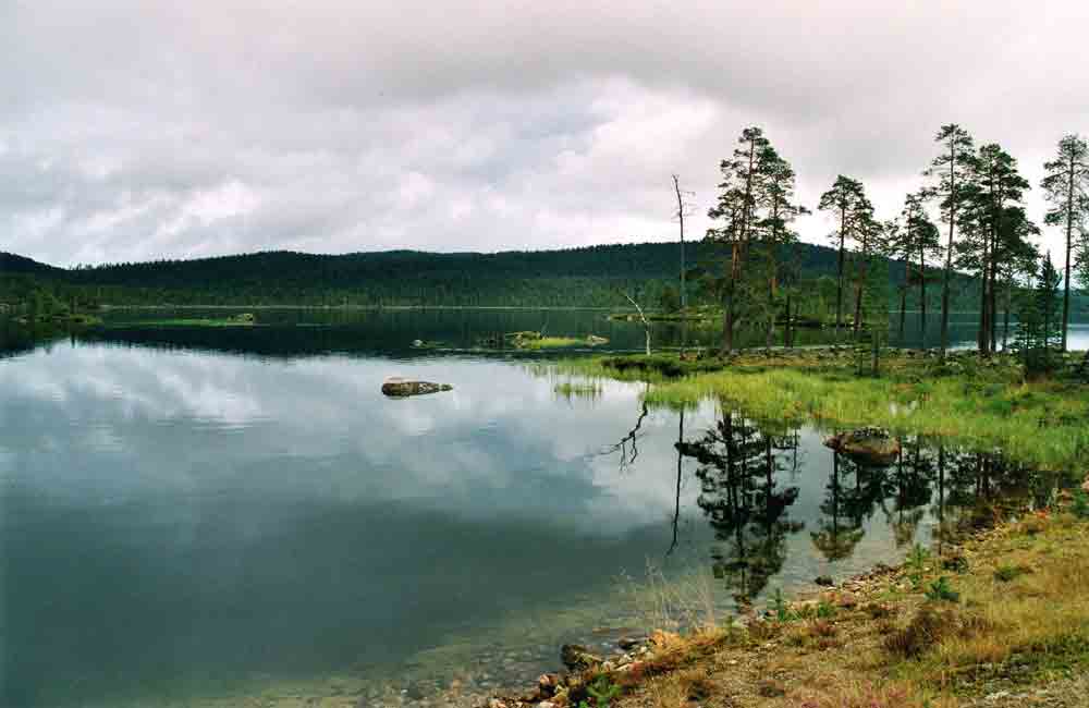 24 - Finlandia - lago